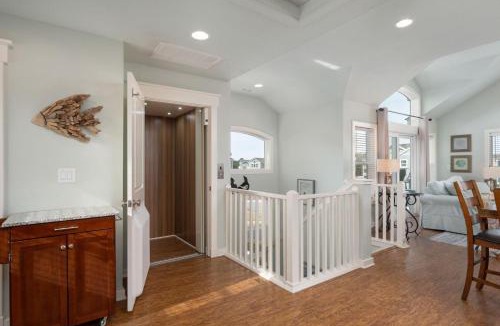 Whalehead Beach House | CB26 TJ's Beach Bungalow