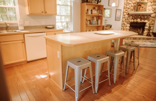 Mears Cottage | Cedar Point Cottage- Perfect Lake Michigan Retreat