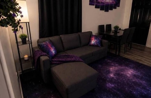 Anderson Apartment | Celestial Stay|5 Mins to Anmed|Elements Collection