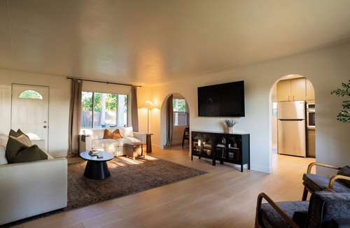 Midland House | Central Park Mid-Century Modern Dream