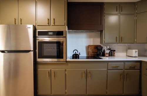 Midland House | Central Park Mid-Century Modern Dream