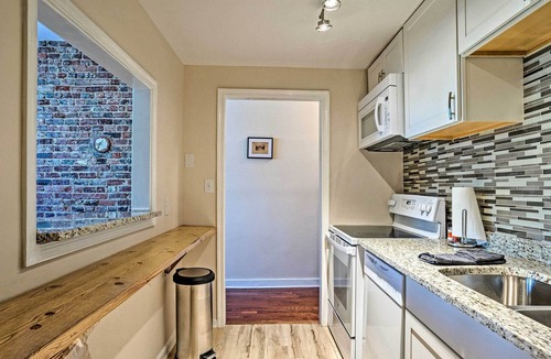 Church Hill Apartment | Centrally Located Richmond Apartment w/ Yard!
