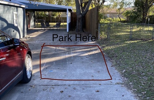 Weatherford Cabin | Centrally Located Urban Cabin 1Bedroom KING bed