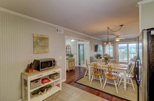 Isle of Palms Condo | Charleston Charm - Coastal Decor, Pool & Pier Access, Across from beach! - 309C Oceanside