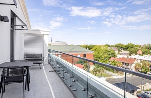 Ansonborough Condo | Charleston | Couples City Retreat | Gym + Downtown