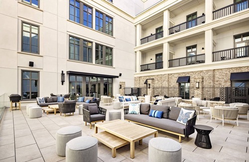 Ansonborough Apartment | Charleston | Couples Historic Retreat | Gym + Downtown