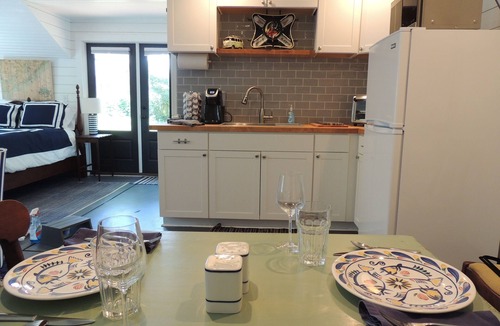 Charleston Cottage | Charleston Studio Cottage minutes from Historic Downtown with offstreet parking
