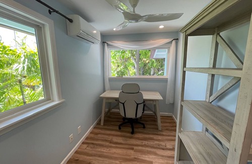 Kailua Apartment | Charming 1.5 bedroom cottage, fully furnished in a great location!