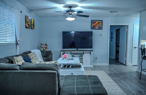 Copperas Cove House | Charming 1-bedroom house with WiFi, AC . within 5 miles from Military Base