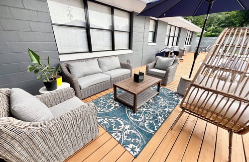 Waynesboro Apartment | Charming 1-bedroom studio in Waynesboro with WiFi, AC & Pool!