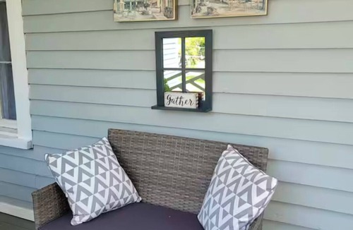 Dublin Apartment | Charming 1-bedroom upstairs apartment in brilliant Dublin, GA