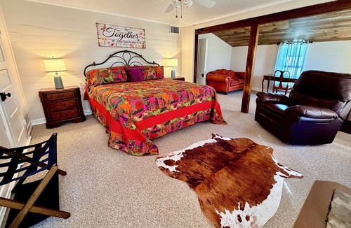 Burnet House | Charming 1870's ranch house, 4-bedroom, sleeps 11 adults, in Burnet TX.