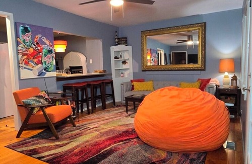 Millers Tavern Cottage | Charming 1950s family cottage along Piscataway Creek just minutes from town