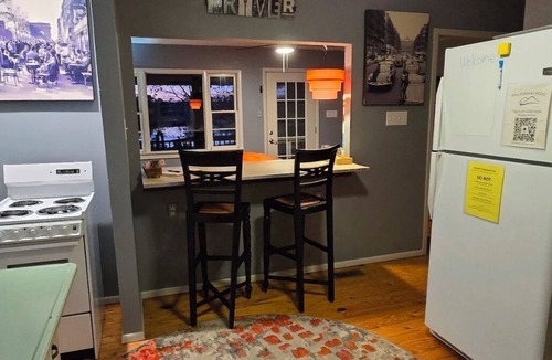 Millers Tavern Cottage | Charming 1950s family cottage along Piscataway Creek just minutes from town