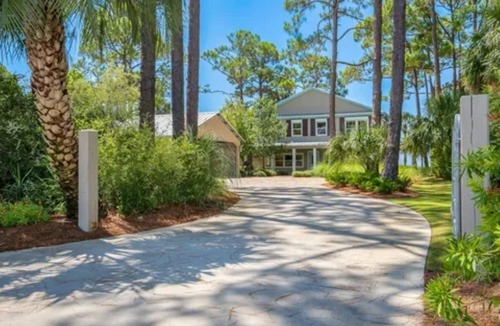 Alligator Point House | Charming 2-bedroom house in Alligator Point with direct ocean views.