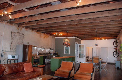 Statesville Apartment | Charming 2-bedroom apartment in delightful Downtown Statesville with WiFi, AC.
