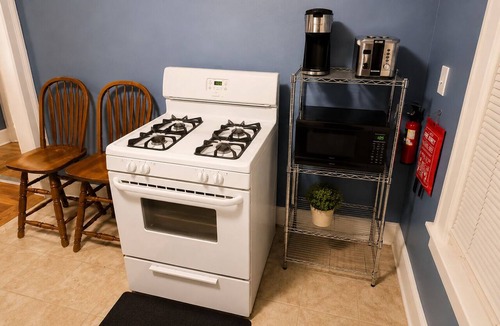 Dearborn Apartment | Charming 2-bedroom apartment near Downtown Dearborn