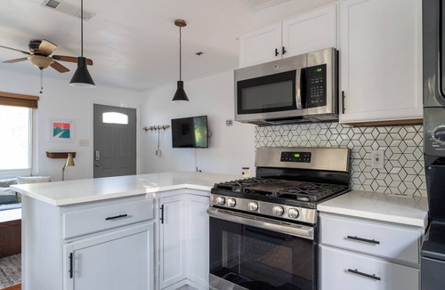 MLK House | Charming 2-bedroom bungalow in East Austin.