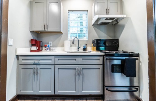 Lincoln Heights Cabin | Charming 2-bedroom cabin close to Uptown Charlotte!