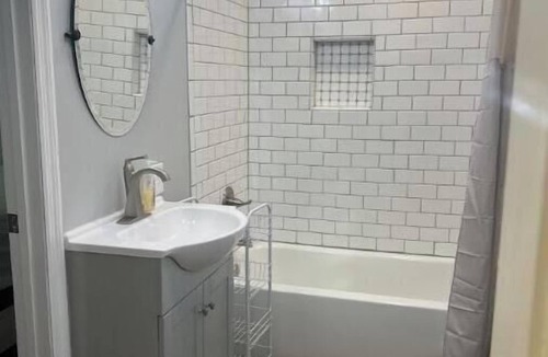 Stephens House | Charming 2-bedroom cottage in Hull GA on a beautiful 26 acre horse farm near UGA