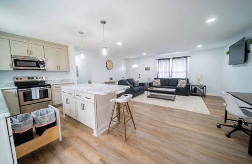Wake County House | Charming 2-bedroom farmhouse in nice Wendell with AC, WiFi