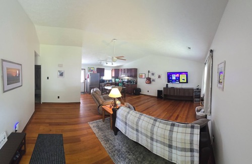 Quinton Cottage | Charming 2-bedroom home, with lake access, in the Richmond metro area.