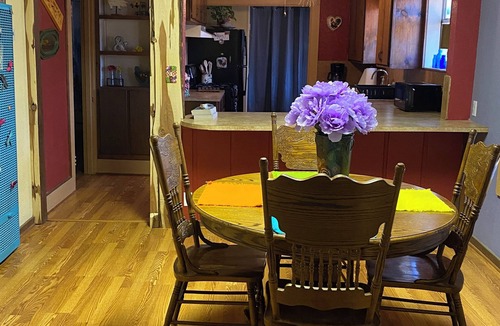 Coleman House | Charming 2-bedroom house in Coleman with AC and WiFi. Sleeps 6 & no pets.