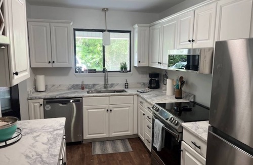 New Bern House | Charming 2-bedroom townhome in delightful New Bern with WiFi, AC