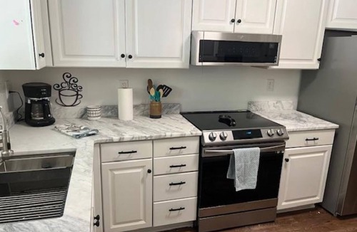 New Bern House | Charming 2-bedroom townhome in delightful New Bern with WiFi, AC