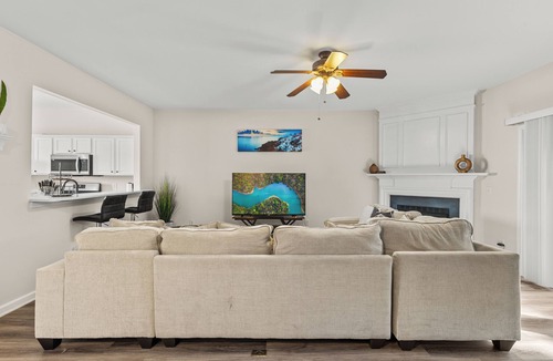 Northwest Raleigh House | Charming 2-bedroom townhome near RDU Airport and downtown Raleigh