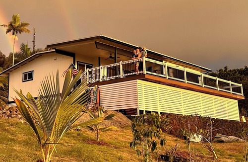 Opihihale House | Charming 2-bedroom house in Captain Cook with WiFi and AC