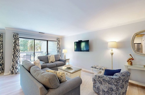 Palmetto Dunes Villa | Charming 2-Bedroom Vacation Rental Overlooking a Tranquil Lagoon