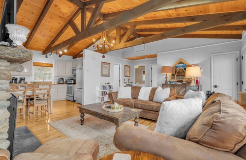 Blowing Rock Cottage | Charming 2BR Cabin w/Amazing Views! Minutes to Boone & Blowing Rock
