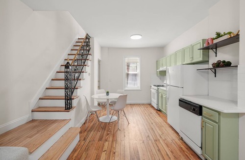 South Philadelphia House | Charming 2BR Home - Minutes to CHOP, Penn Med & Downtown