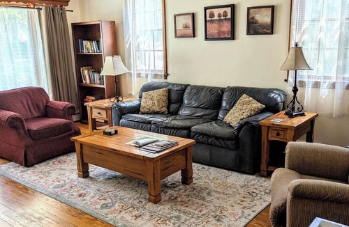 Bellefonte Apartment | Charming 2BR Private Home in Downtown Bellefonte Near Penn State & I-80