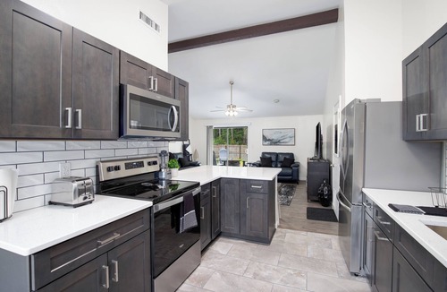 Fort Walton Beach House | Charming 3-bedroom home in Fort Walton Beach with golf putting green