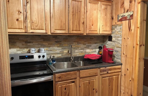 Mortimer House | Charming 3-bedroom house in Collettsville mountains with cool AC breeze