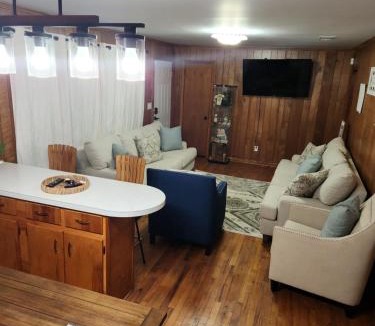 Sylvester House | Charming 3-bedroom cottage