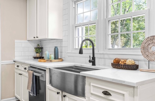 Gorman House | Charming 3-bedroom farmhouse feel in peaceful Durham/Sleeps 10