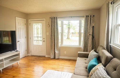 Greensboro House | Charming 3-Bedroom Greensboro Retreat Fully Furnished & Pet-Friendly