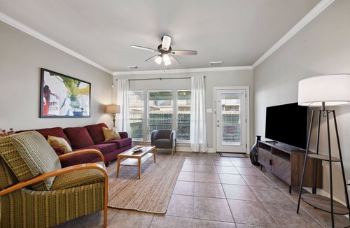 Covington House | Charming 3-bedroom GATED Garden house in Covington with POOL