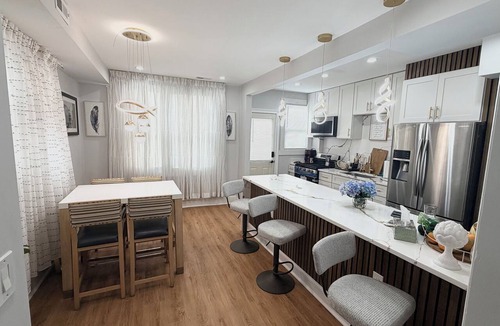Brightwood House | Charming 3-bedroom house in Washington with cool AC breeze