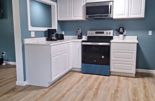 Grandy House | Charming 3-bedroom house with WiFi and AC in Grandy