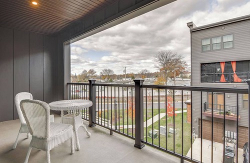Laurel House | Charming 3 bedroom insurance corporate friendly- up to 6 guests