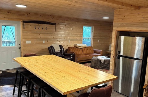 Hawkinsville House | Charming 3-bedroom house on the Ocmulgee River in Hawkinsville, GA with WiFi.