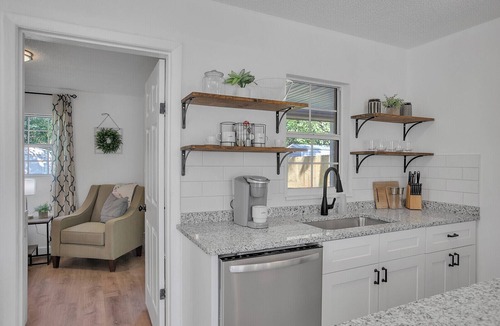 Beach Haven Cottage | Charming 3-bedroom cottage in JAX Beach/Mayo Clinic