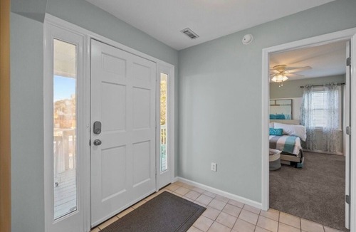 Ocean City Beach House | Charming 3-bed, 3.5-Bath Coastal Retreat, N. Topsail, Large Deck. Pet-Friendly