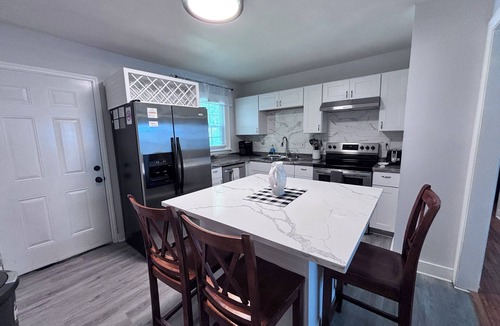 Charlotte House | Charming 3Bdrm 2Bath Home - Fenced - 5 Min to Uptown