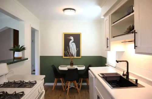 Ferndale House | Charming 3br Bungalow - Park Facing