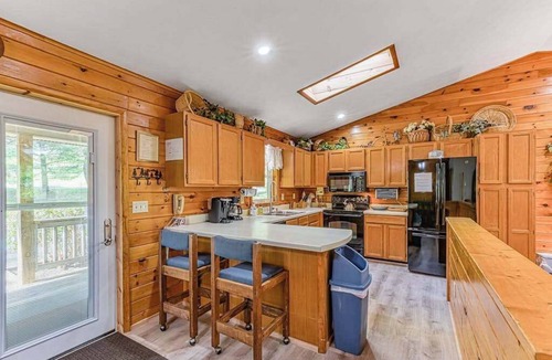 McHenry House | Charming 3BR Cabin - MOUNTAIN VIEW - McHenry